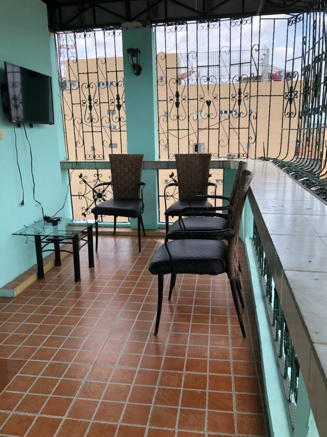 THE MANSION - BACKPACKERS NEAR AIRPORT BUDGET BIG HOUSE - 12 Pax Manila Ngoại thất bức ảnh