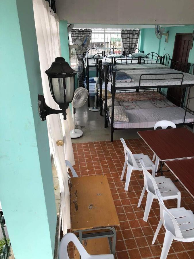 THE MANSION - BACKPACKERS NEAR AIRPORT BUDGET BIG HOUSE - 12 Pax Manila Ngoại thất bức ảnh
