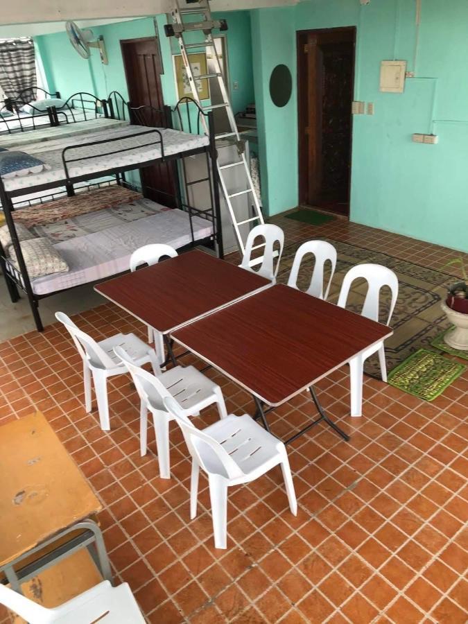 THE MANSION - BACKPACKERS NEAR AIRPORT BUDGET BIG HOUSE - 12 Pax Manila Ngoại thất bức ảnh