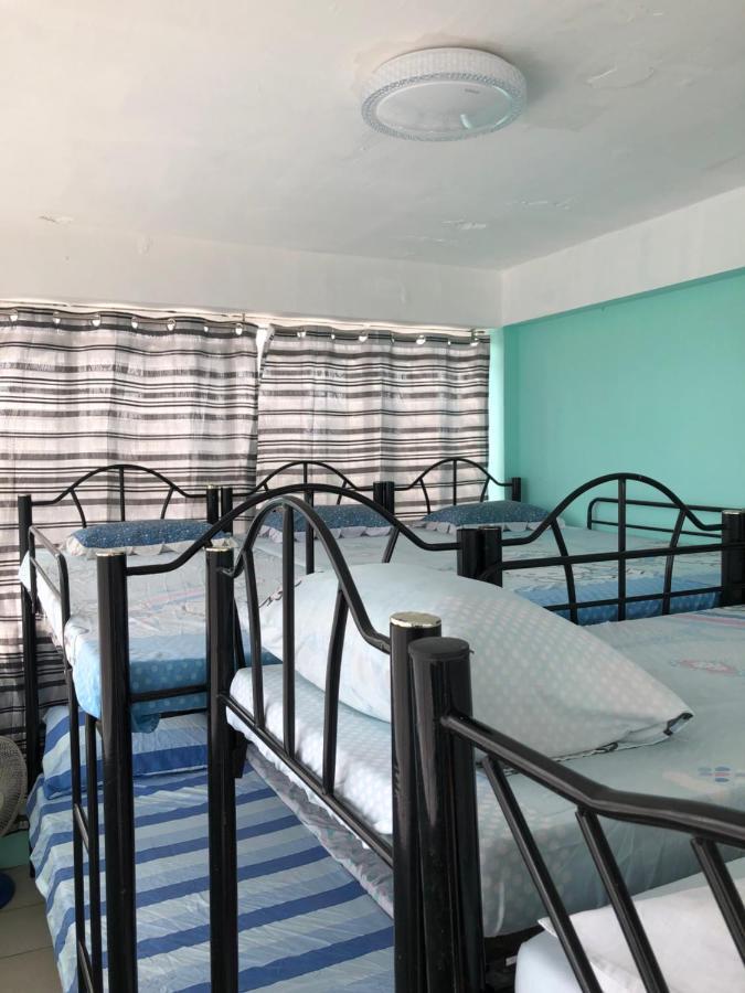 THE MANSION - BACKPACKERS NEAR AIRPORT BUDGET BIG HOUSE - 12 Pax Manila Ngoại thất bức ảnh