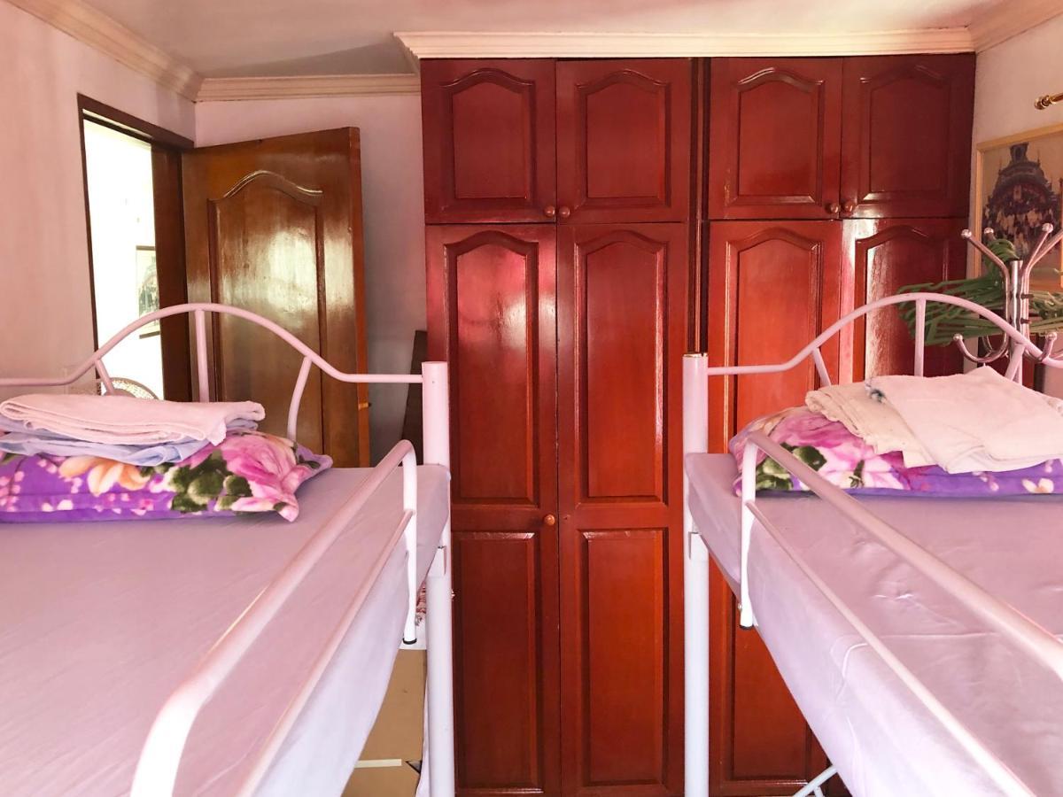 THE MANSION - BACKPACKERS NEAR AIRPORT BUDGET BIG HOUSE - 12 Pax Manila Ngoại thất bức ảnh