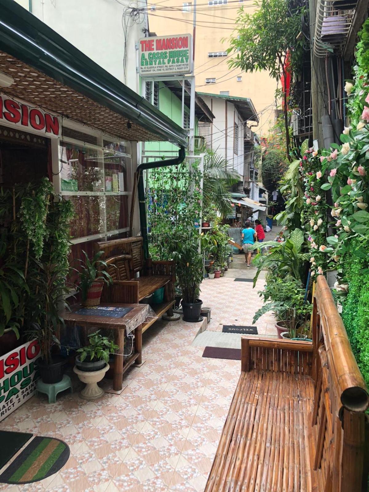 THE MANSION - BACKPACKERS NEAR AIRPORT BUDGET BIG HOUSE - 12 Pax Manila Ngoại thất bức ảnh